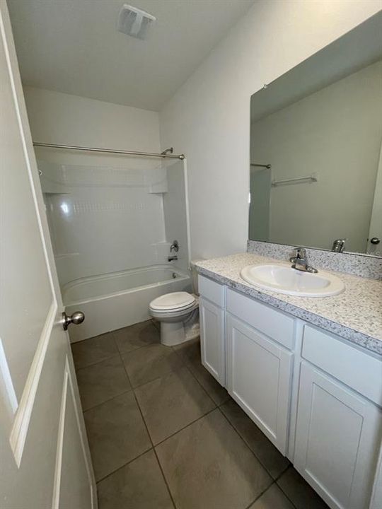 В аренду: $2,099 (3 спален, 2 ванн, 1673 Квадратных фут)