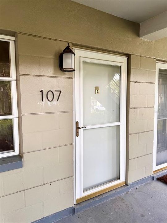 For Sale: $119,000 (1 beds, 1 baths, 780 Square Feet)