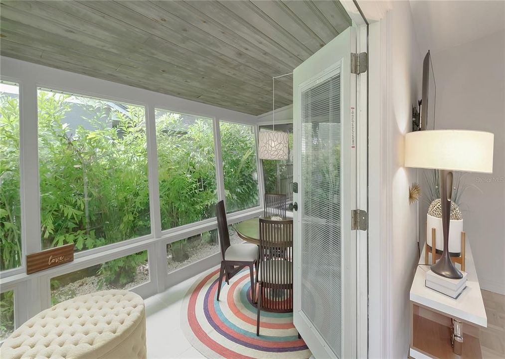 For Rent: $3,850 (2 beds, 1 baths, 1444 Square Feet)