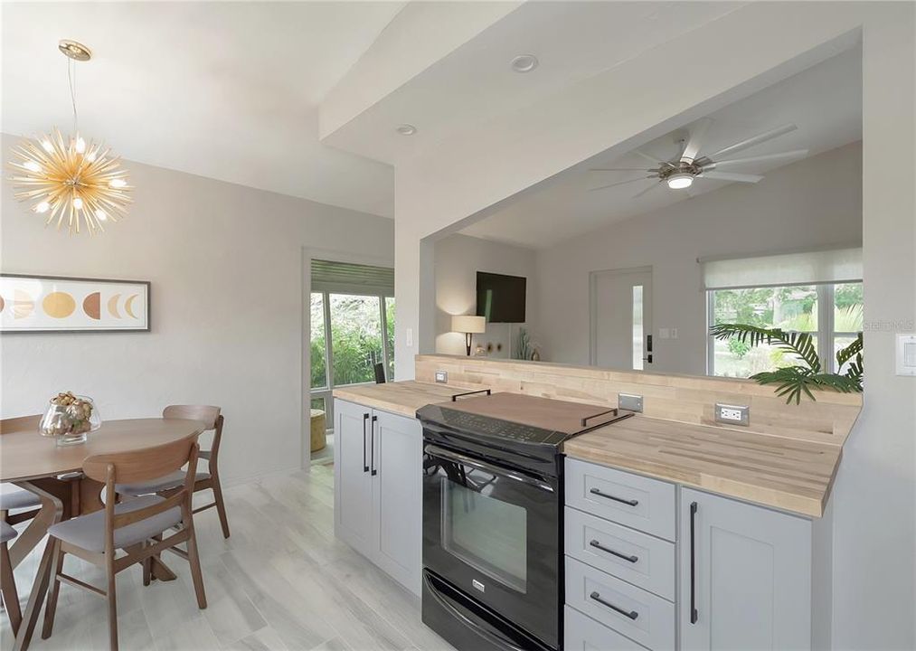For Rent: $3,850 (2 beds, 1 baths, 1444 Square Feet)
