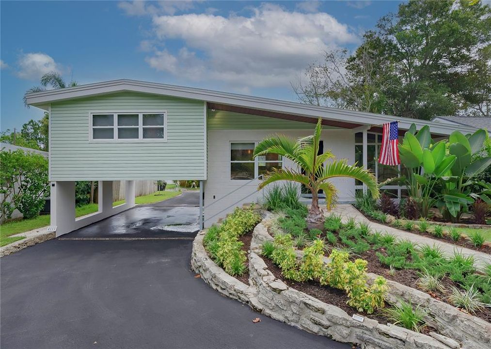 For Rent: $3,850 (2 beds, 1 baths, 1444 Square Feet)