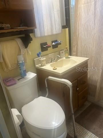 For Sale: $239,900 (2 beds, 2 baths, 832 Square Feet)