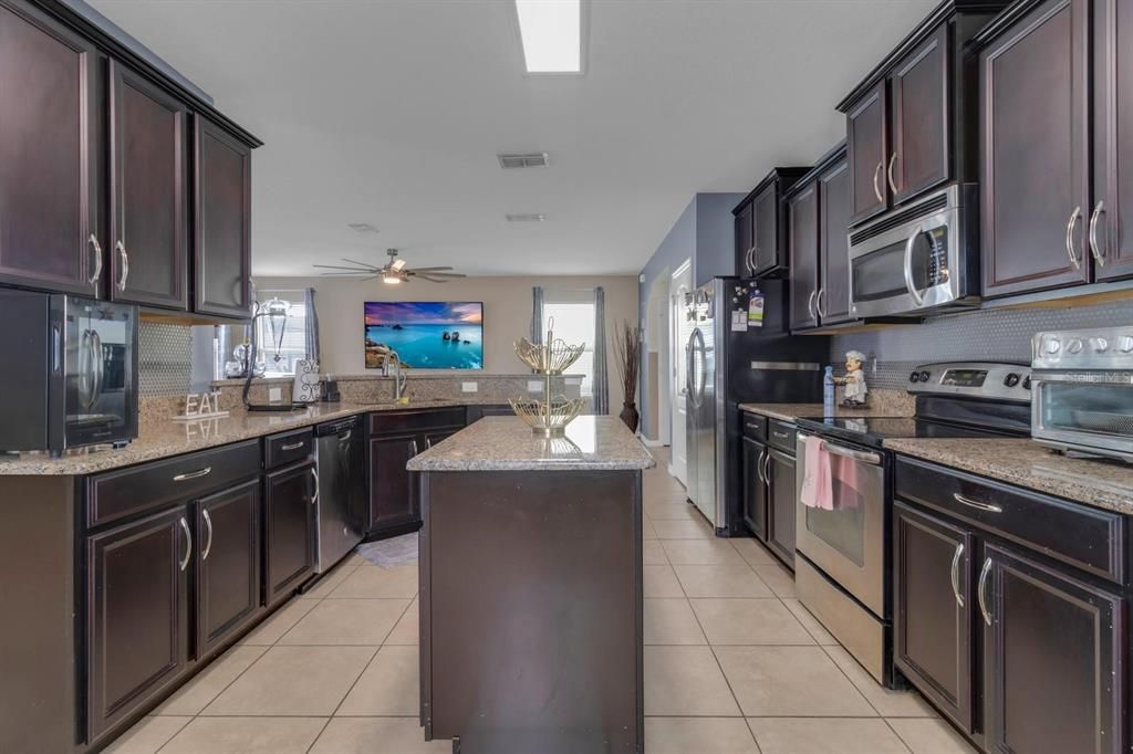 For Sale: $429,900 (4 beds, 2 baths, 2199 Square Feet)