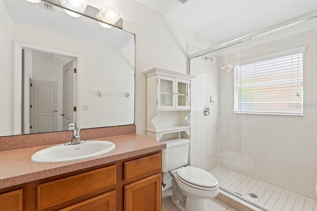 En Venta: $429,900 (4 camas, 3 baños, 1915 Pies cuadrados)