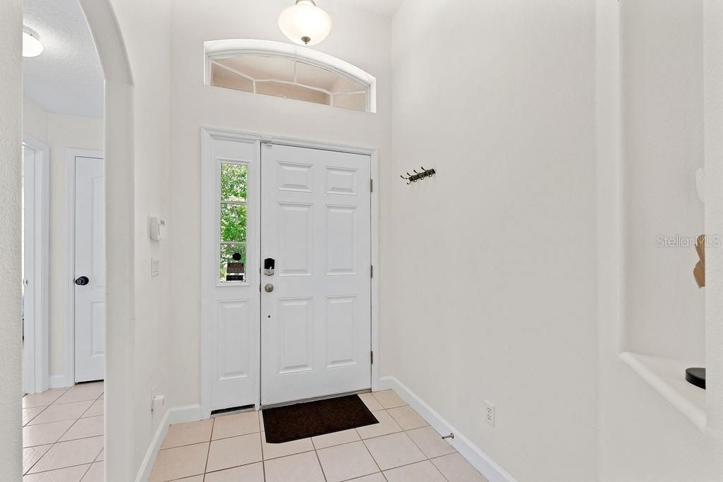 En Venta: $429,900 (4 camas, 3 baños, 1915 Pies cuadrados)