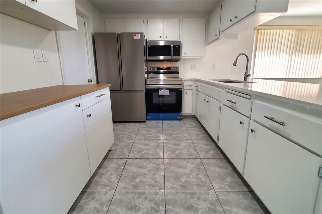 En Venta: $242,900 (2 camas, 2 baños, 1147 Pies cuadrados)