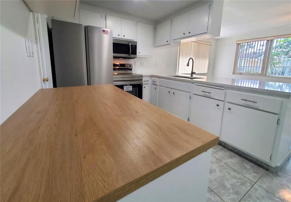 En Venta: $242,900 (2 camas, 2 baños, 1147 Pies cuadrados)