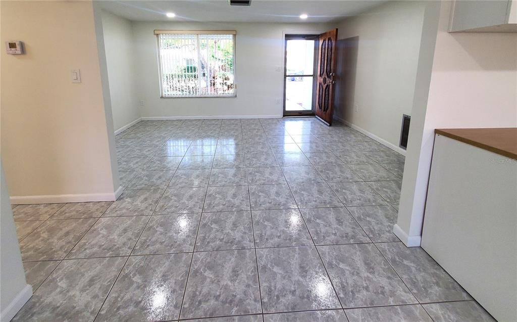 En Venta: $242,900 (2 camas, 2 baños, 1147 Pies cuadrados)
