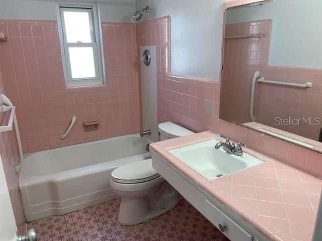 В аренду: $1,825 (2 спален, 1 ванн, 1084 Квадратных фут)