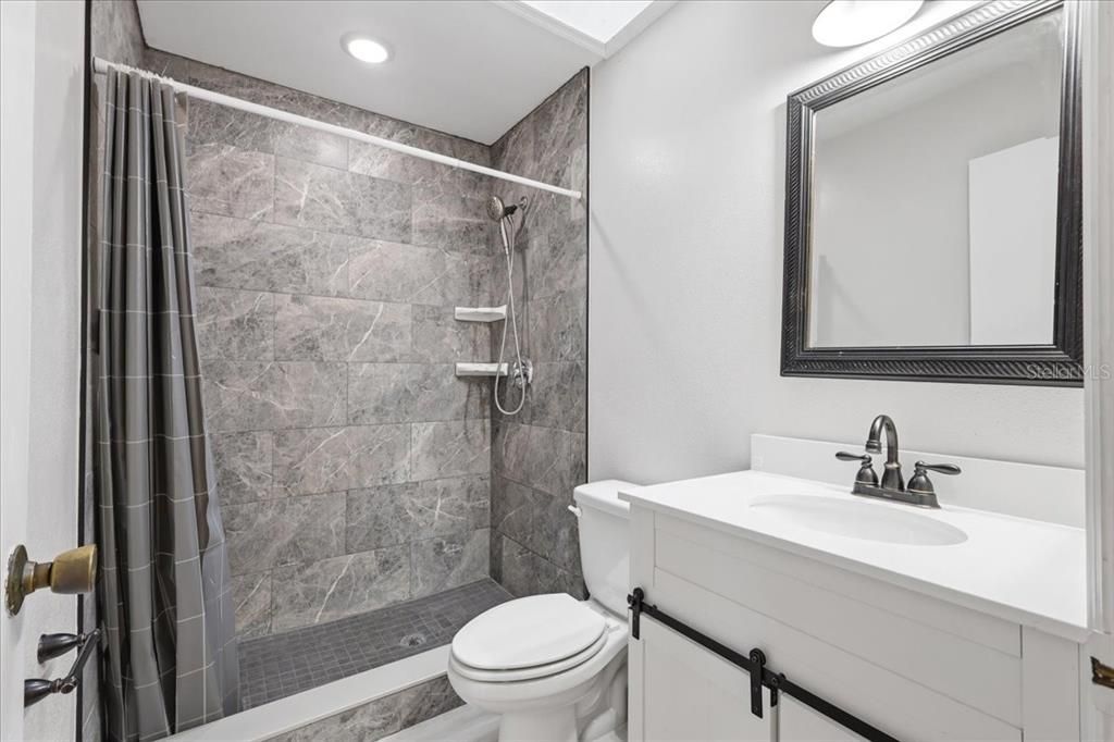 En Venta: $260,000 (2 camas, 2 baños, 1060 Pies cuadrados)