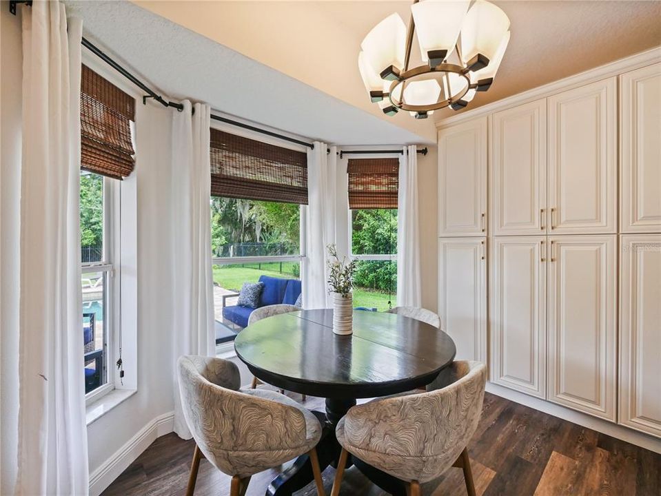На продажу: $799,900 (5 спален, 3 ванн, 3286 Квадратных фут)
