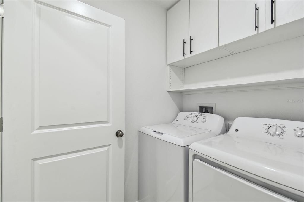 For Rent: $2,950 (4 beds, 2 baths, 1870 Square Feet)