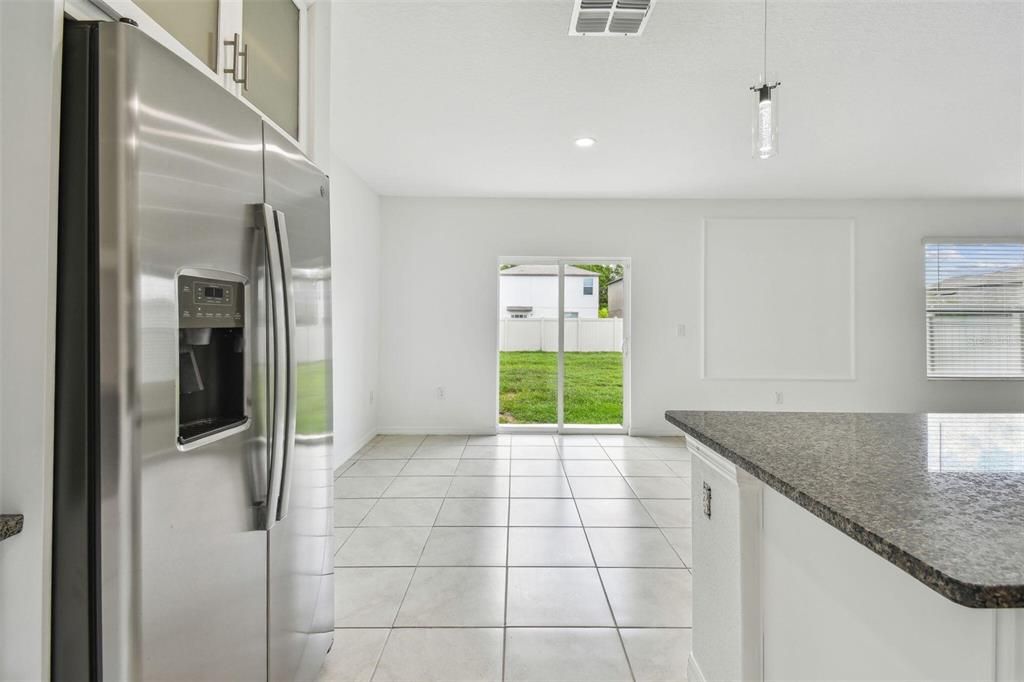 For Rent: $2,950 (4 beds, 2 baths, 1870 Square Feet)