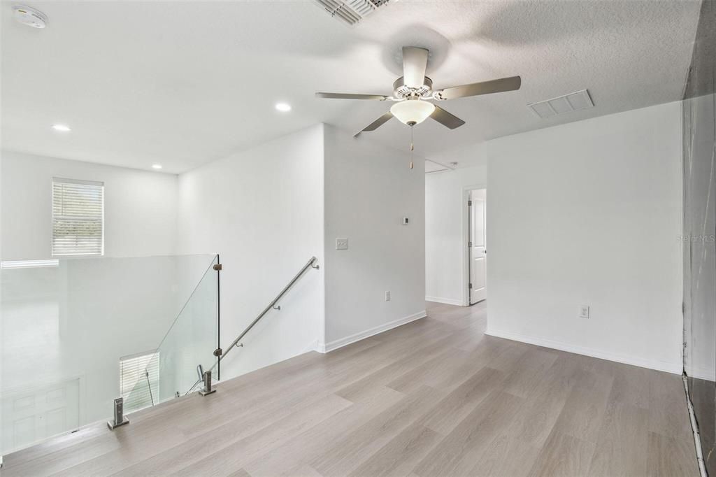 For Rent: $2,950 (4 beds, 2 baths, 1870 Square Feet)