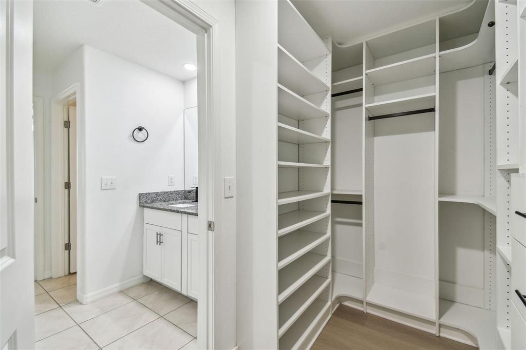 For Rent: $2,950 (4 beds, 2 baths, 1870 Square Feet)