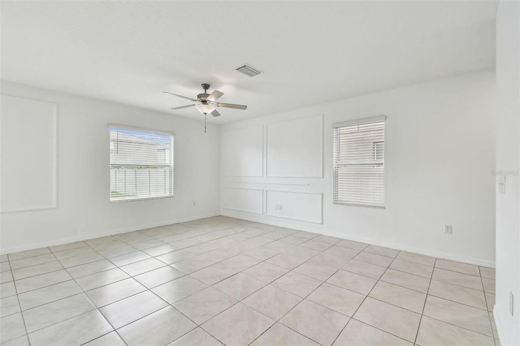 For Rent: $2,950 (4 beds, 2 baths, 1870 Square Feet)
