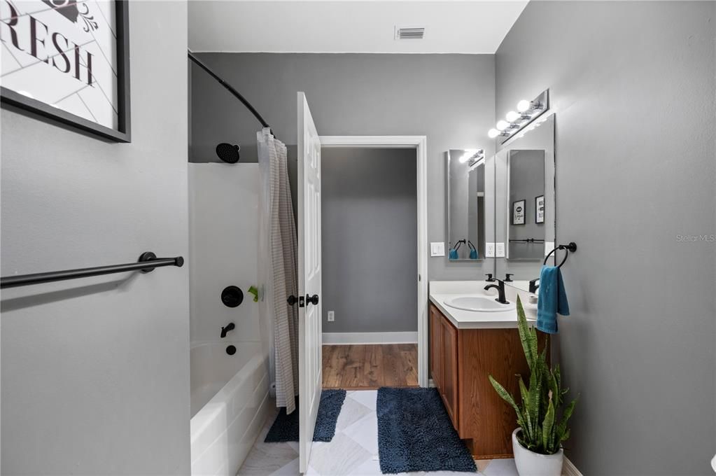 For Sale: $325,000 (4 beds, 2 baths, 1957 Square Feet)