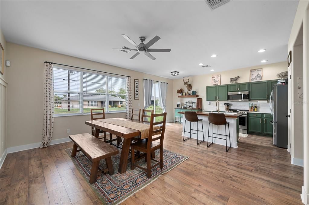 For Sale: $325,000 (4 beds, 2 baths, 1957 Square Feet)