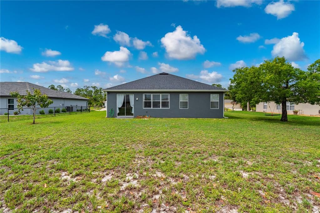 For Sale: $325,000 (4 beds, 2 baths, 1957 Square Feet)