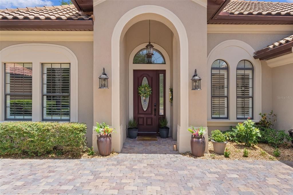 For Sale: $689,000 (4 beds, 2 baths, 1932 Square Feet)