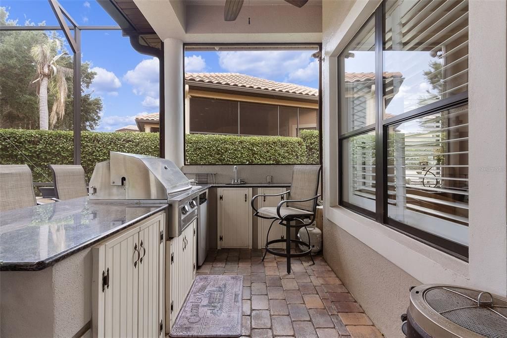For Sale: $689,000 (4 beds, 2 baths, 1932 Square Feet)