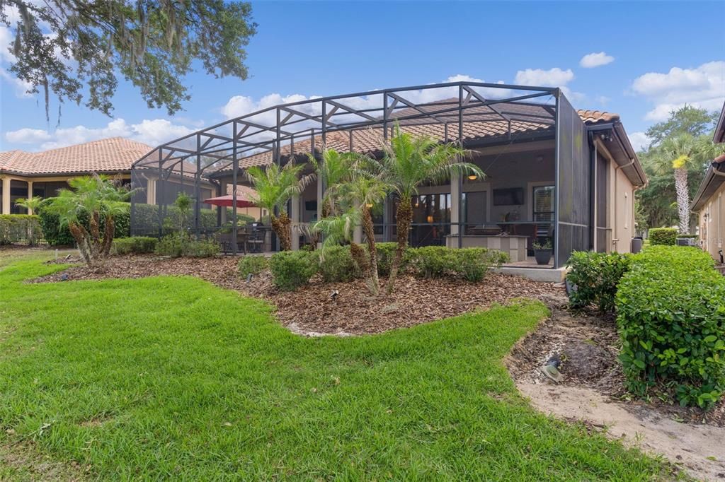 For Sale: $689,000 (4 beds, 2 baths, 1932 Square Feet)