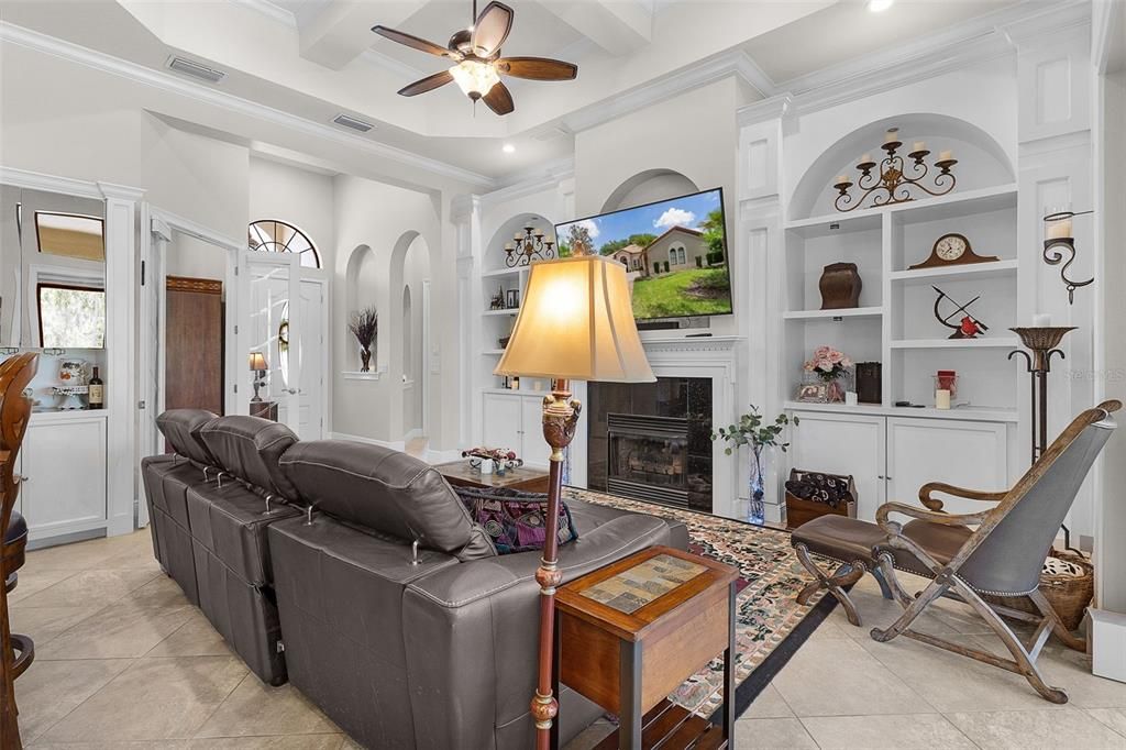 For Sale: $689,000 (4 beds, 2 baths, 1932 Square Feet)