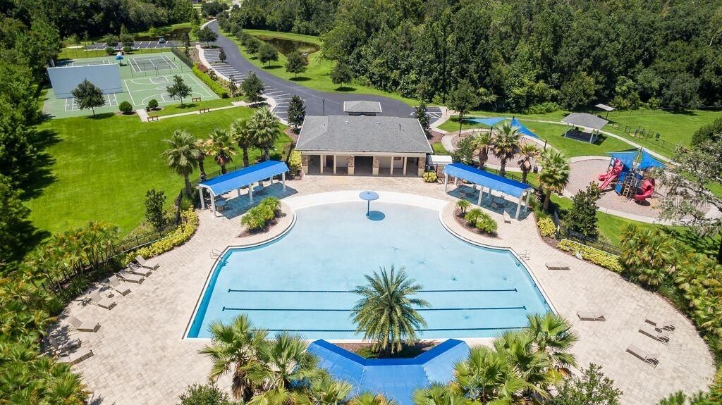 Active With Contract: $1,599,999 (6 beds, 4 baths, 5629 Square Feet)