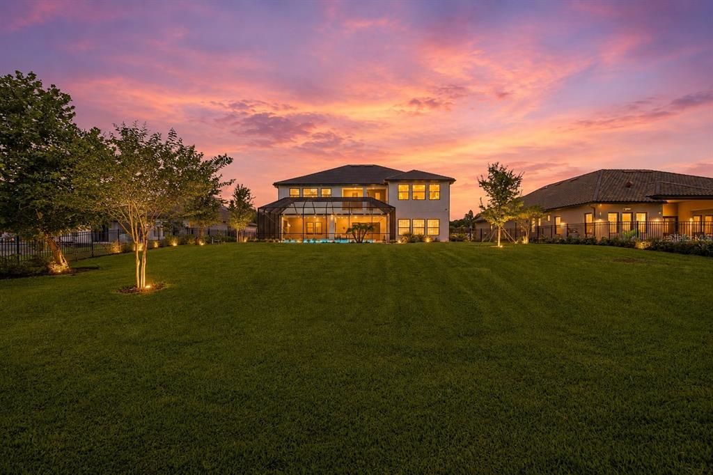 Active With Contract: $1,599,999 (6 beds, 4 baths, 5629 Square Feet)