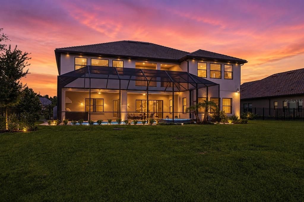 Active With Contract: $1,599,999 (6 beds, 4 baths, 5629 Square Feet)