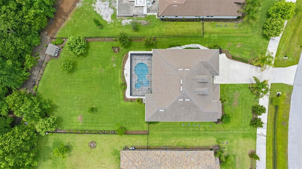Active With Contract: $1,599,999 (6 beds, 4 baths, 5629 Square Feet)