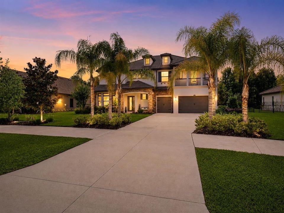 Active With Contract: $1,599,999 (6 beds, 4 baths, 5629 Square Feet)