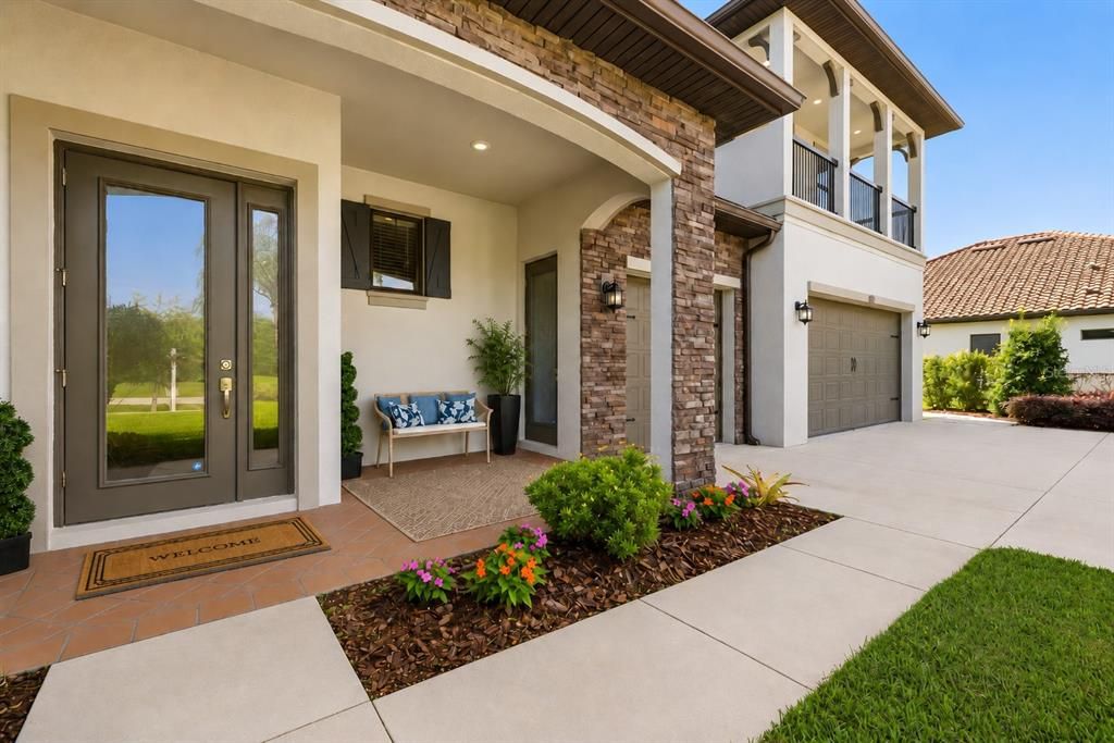 Active With Contract: $1,599,999 (6 beds, 4 baths, 5629 Square Feet)