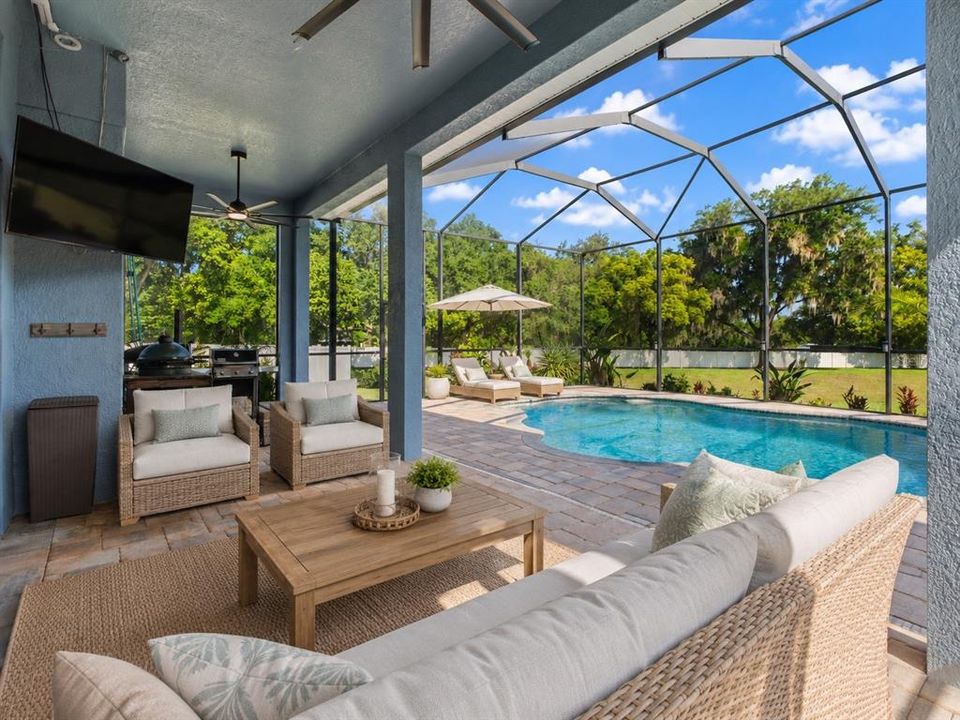 : $825,000 (4 beds, 3 baths, 3293 Square Feet)