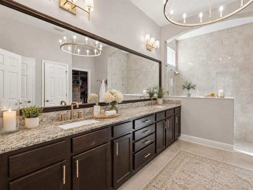 : $825,000 (4 beds, 3 baths, 3293 Square Feet)