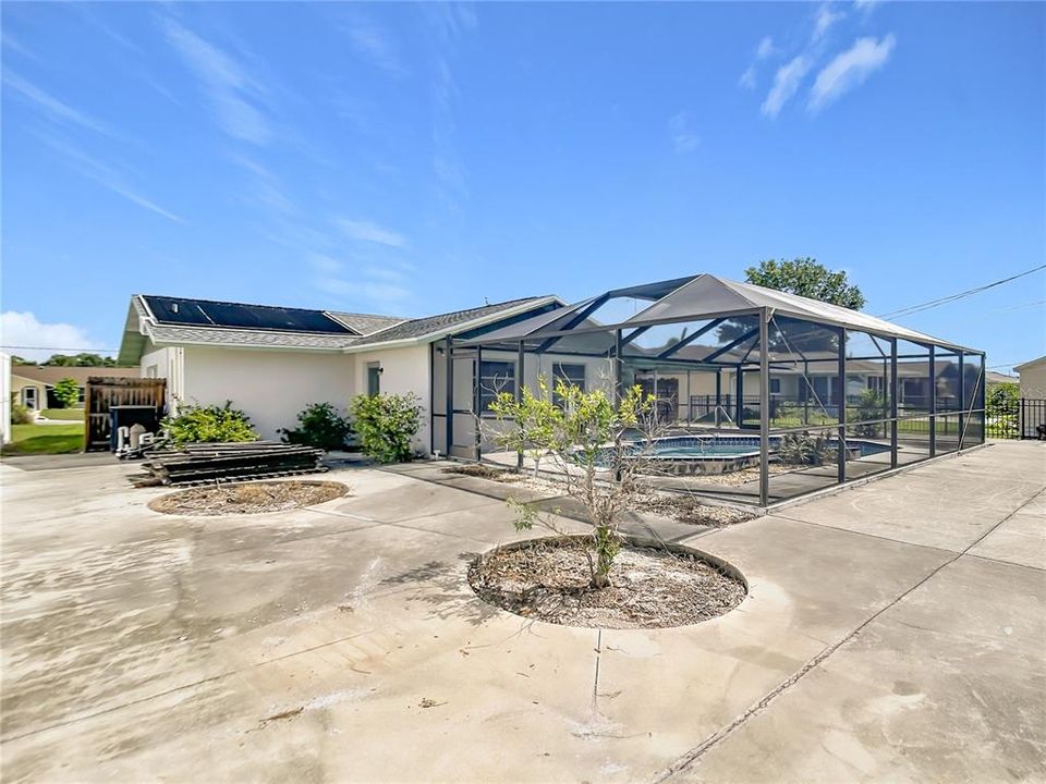 Active With Contract: $279,000 (2 beds, 2 baths, 1509 Square Feet)