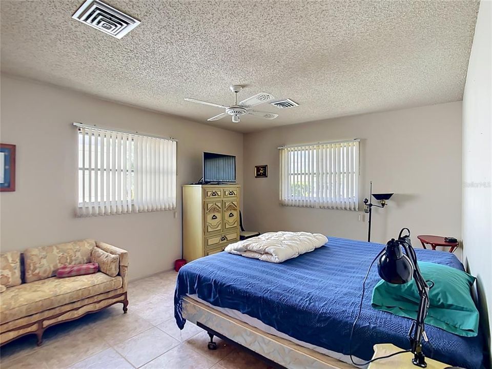 Active With Contract: $279,000 (2 beds, 2 baths, 1509 Square Feet)