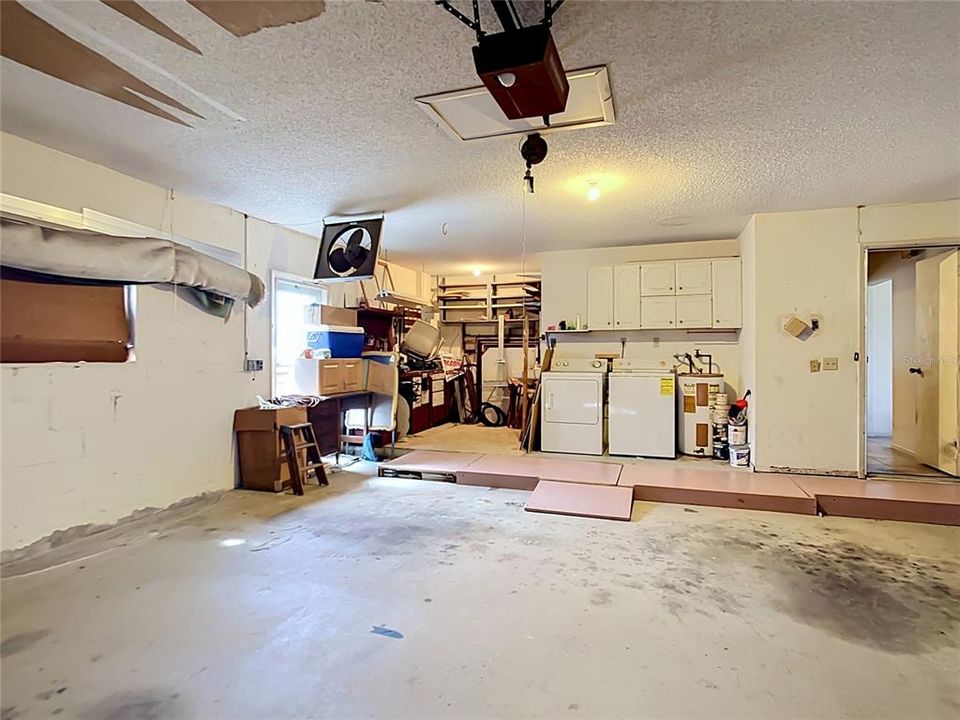 Active With Contract: $279,000 (2 beds, 2 baths, 1509 Square Feet)