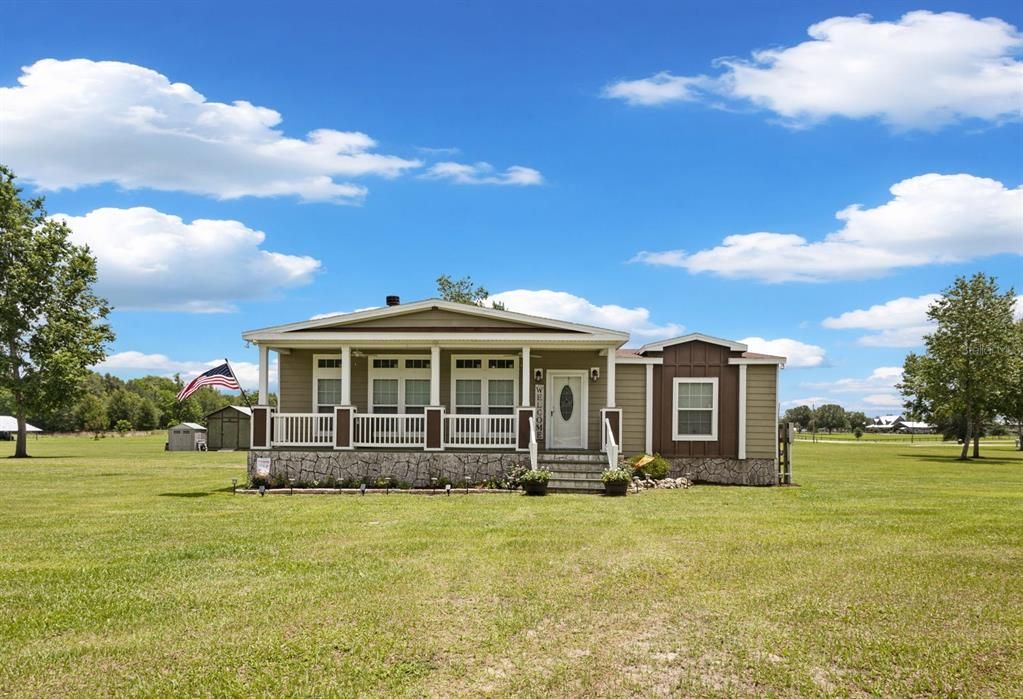 For Sale: $398,000 (4 beds, 3 baths, 2548 Square Feet)