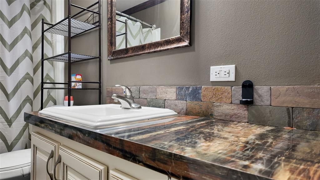 For Sale: $398,000 (4 beds, 3 baths, 2548 Square Feet)