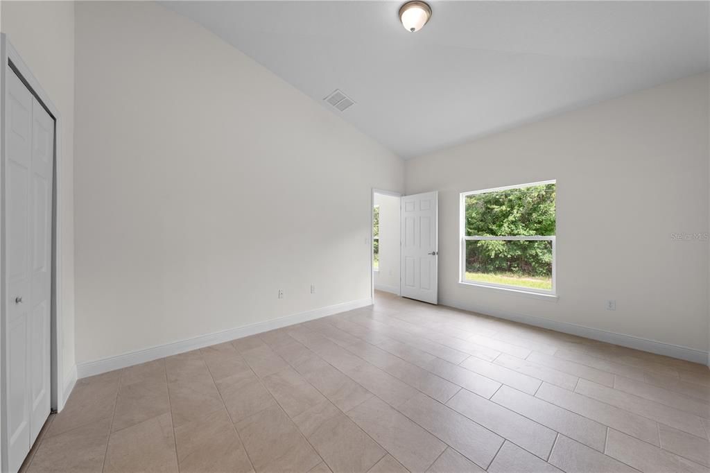 For Sale: $384,900 (4 beds, 2 baths, 1647 Square Feet)