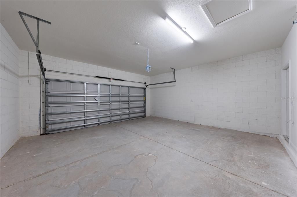For Sale: $384,900 (4 beds, 2 baths, 1647 Square Feet)
