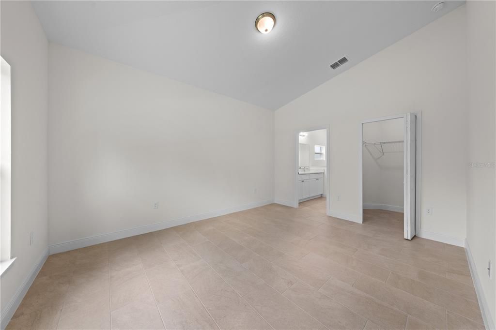 For Sale: $384,900 (4 beds, 2 baths, 1647 Square Feet)