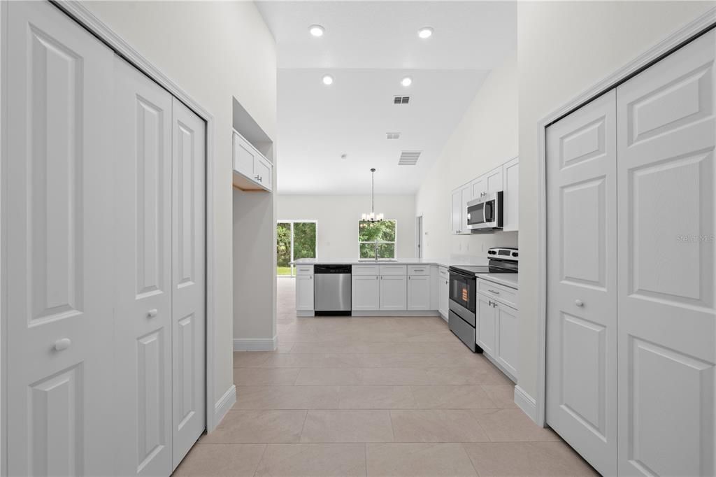 For Sale: $384,900 (4 beds, 2 baths, 1647 Square Feet)
