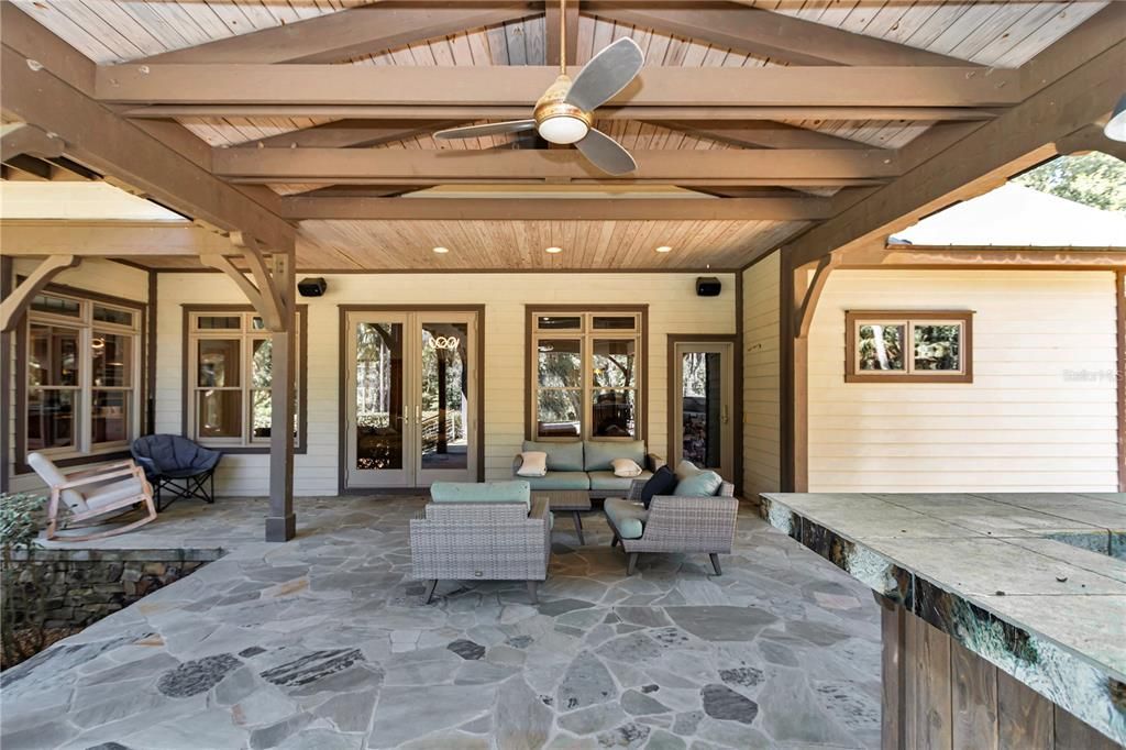 For Sale: $3,980,000 (6 beds, 5 baths, 6100 Square Feet)