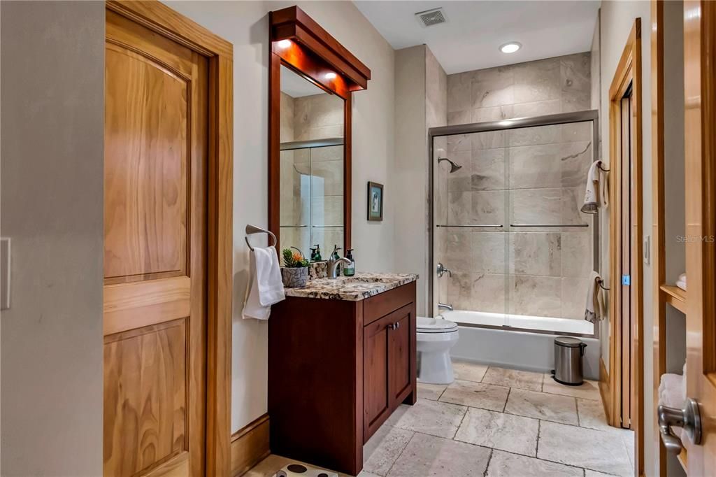For Sale: $3,980,000 (6 beds, 5 baths, 6100 Square Feet)