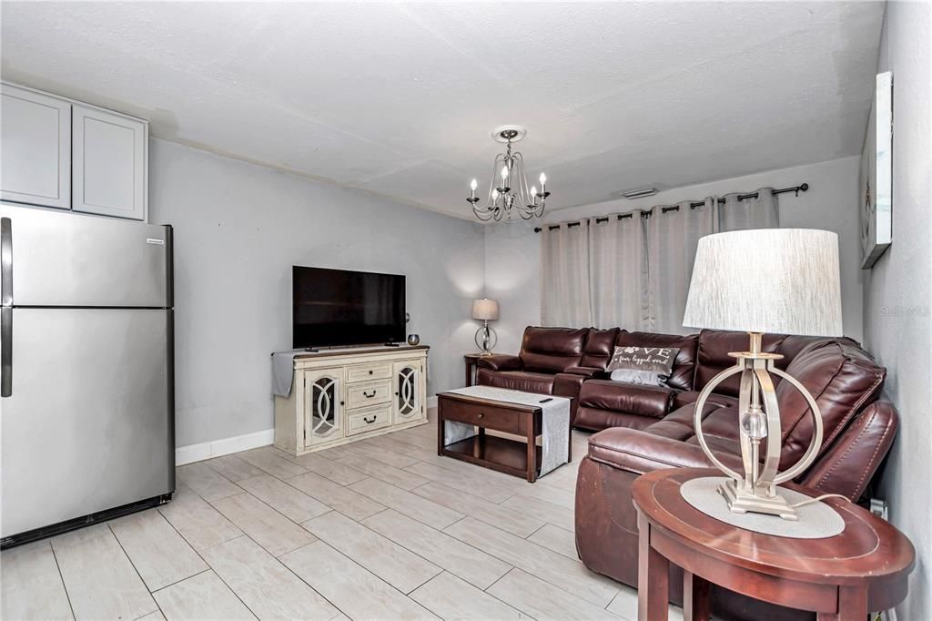 For Sale: $3,980,000 (6 beds, 5 baths, 6100 Square Feet)