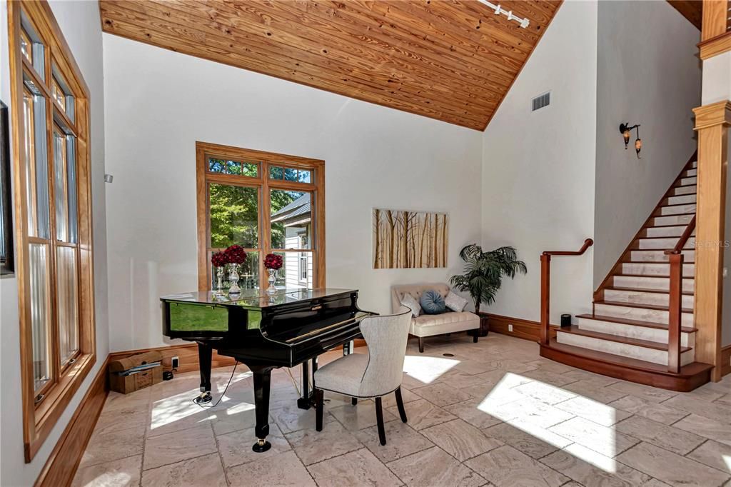For Sale: $3,980,000 (6 beds, 5 baths, 6100 Square Feet)