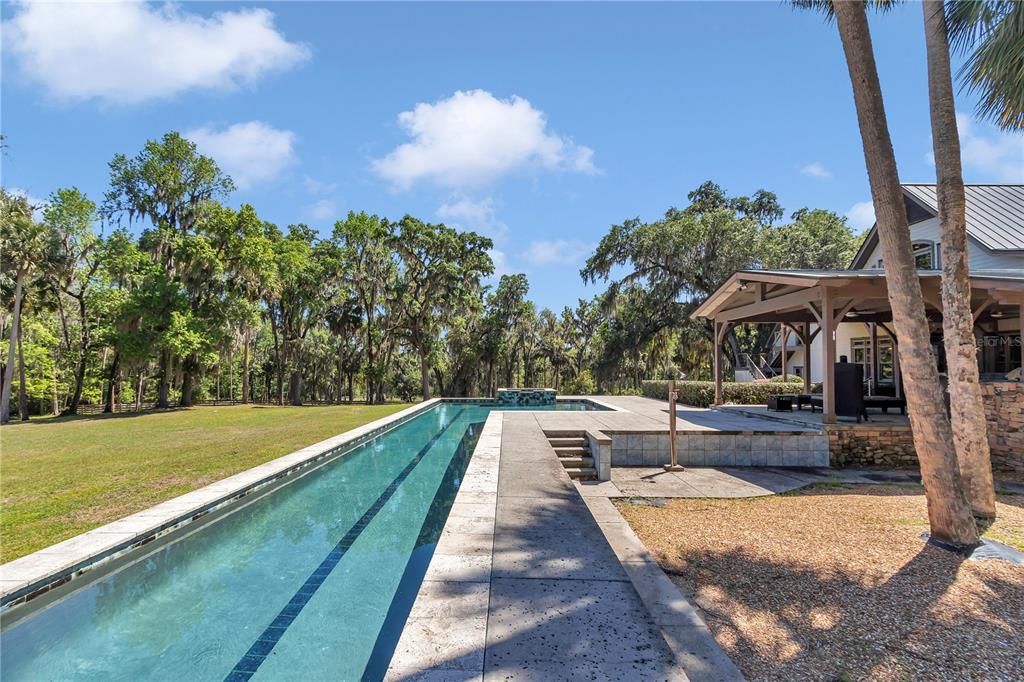 For Sale: $3,980,000 (6 beds, 5 baths, 6100 Square Feet)