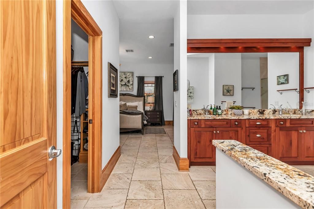 For Sale: $3,980,000 (6 beds, 5 baths, 6100 Square Feet)